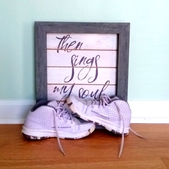 Purple Under Armour running/tennis high top shoes. - Picture 6 of 6